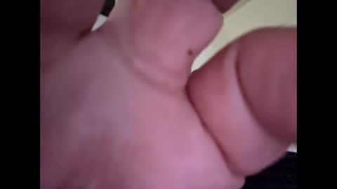 Snapshot of bigguunn chatting on 10/25/25, 04:46 bigguunn online show from 10/25/25, 04:46