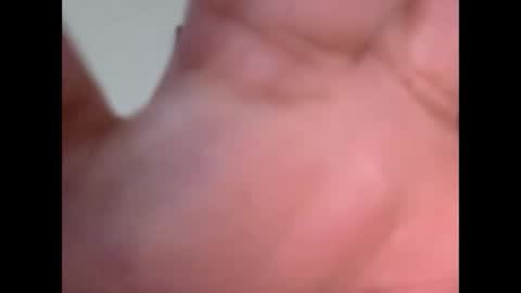 Snapshot of bigguunn chatting on 01/05/26, 11:41 bigguunn online show from 01/05/26, 11:41