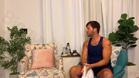 Snapshot of bigguylilmiss chatting on 10/20/25, 11:05 LILLI MATT online show from 10/20/25, 11:05