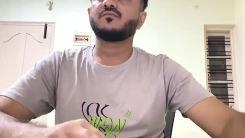 bighandsomesatisfy online show from 11/02/25, 02:19