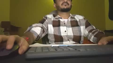 bighandsomesatisfy online show from 01/18/26, 07:50