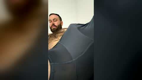 Snapshot of bigmikept17 chatting on 06/17/26, 04:59 bigmikept17 online show from 06/17/26, 04:59