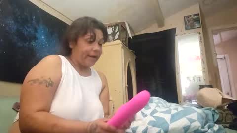 the Mini mami online show from 02/06/25, 03:52