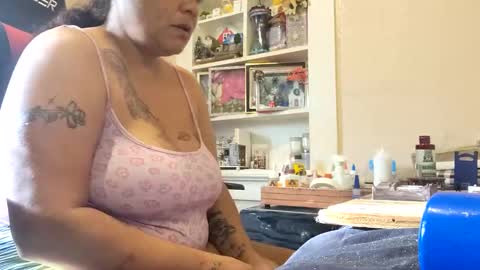 the Mini mami online show from 02/15/25, 09:26