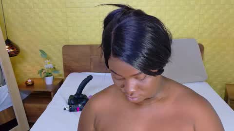 bigroundbooty_ online show from 02/23/26, 07:55