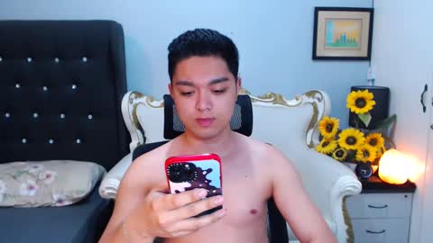 Snapshot of bigshowforyouxx chatting on 02/20/25, 10:16 Jay online show from 02/20/25, 10:16