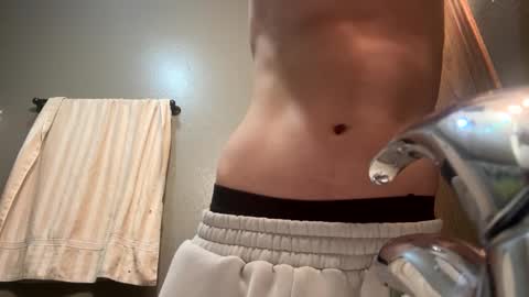 Snapshot of bigskinnyboyshh chatting on 12/26/24, 06:54 bigskinnyboyshh online show from 12/26/24, 06:54