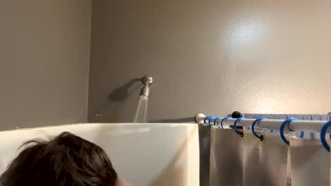 Snapshot of bigskinnyboyshh chatting on 01/06/25, 05:30 bigskinnyboyshh online show from 01/06/25, 05:30