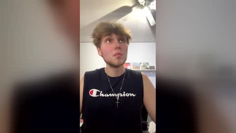 Snapshot of bigskinnyboyshh chatting on 02/11/26, 12:15 bigskinnyboyshh online show from 02/11/26, 12:15