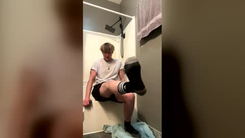 bigskinnyboyshh online show from 06/10/26, 02:45