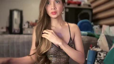 Yna     online show from 01/13/25, 07:43