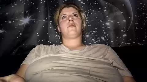 bigtitslala online show from 10/10/25, 07:24