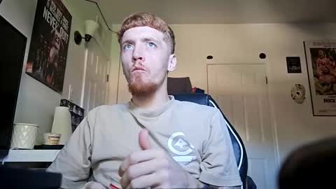 Snapshot of bigwhited2115 chatting on 10/26/25, 09:10 Onlyfans redheadedwhitedick online show from 10/26/25, 09:10