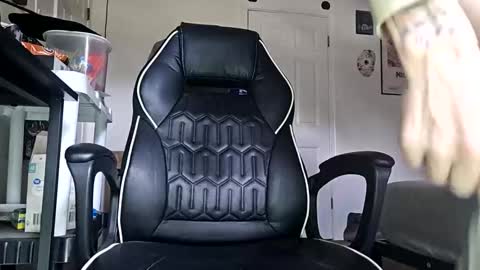 Snapshot of bigwhited2115 chatting on 11/18/25, 08:57 Onlyfans redheadedwhitedick online show from 11/18/25, 08:57