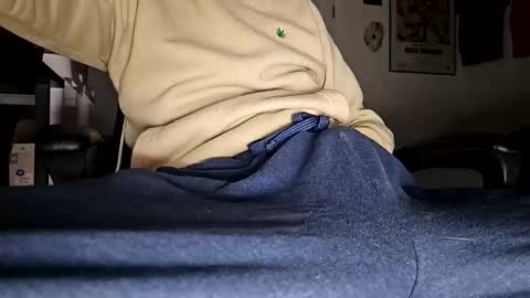 Snapshot of bigwhited2115 chatting on 11/21/25, 02:54 Onlyfans redheadedwhitedick online show from 11/21/25, 02:54