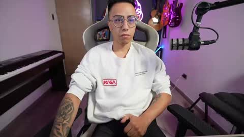 bigxboy96 online show from 02/12/25, 11:18