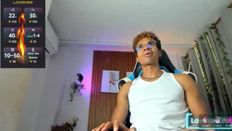 Snapshot of bigxxo chatting on 11/06/25, 12:44 bigxxo online show from 11/06/25, 12:44