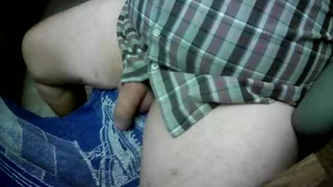 Snapshot of bikeman17 chatting on 11/04/25, 06:51 bikeman17 online show from 11/04/25, 06:51