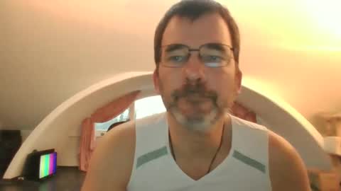 bikertom1988 online show from 12/14/24, 02:31