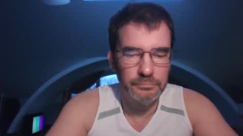 bikertom1988 online show from 12/21/24, 02:47