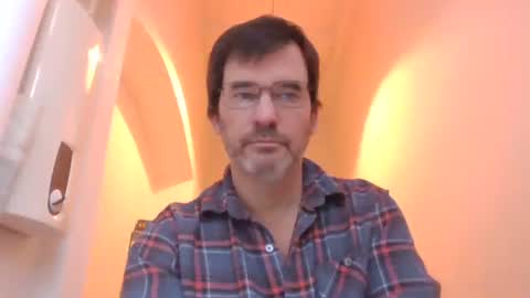 bikertom1988 online show from 02/08/25, 04:14