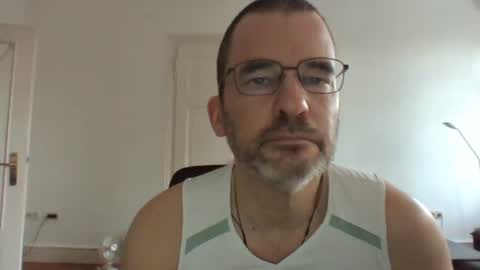 bikertom1988 online show from 02/23/25, 03:29