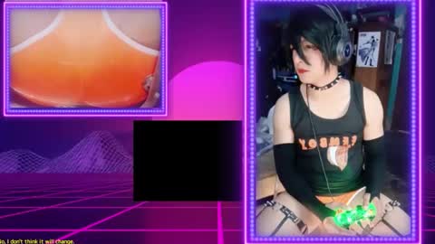 billie_cross_ online show from 12/14/25, 08:09