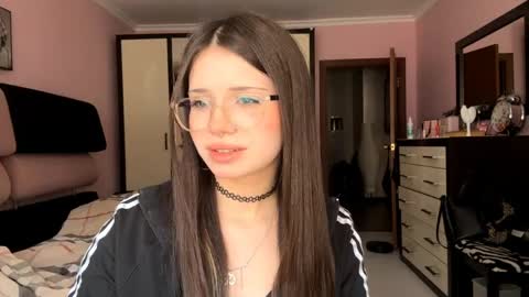 Yuna online show from 04/16/26, 07:42