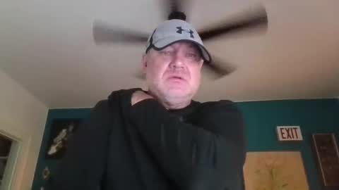 Snapshot of billjames55 chatting on 04/29/26, 05:30 billjames55 online show from 04/29/26, 05:30