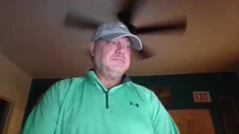 Snapshot of billjames55 chatting on 04/30/26, 09:15 billjames55 online show from 04/30/26, 09:15