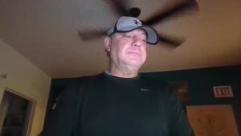 Snapshot of billjames55 chatting on 05/07/26, 05:35 billjames55 online show from 05/07/26, 05:35