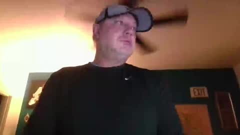 Snapshot of billjames55 chatting on 05/18/26, 09:37 billjames55 online show from 05/18/26, 09:37