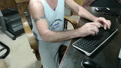 billy471 online show from 12/23/24, 07:52