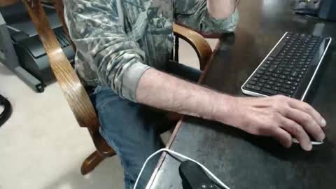Snapshot of billy471 chatting on 04/19/26, 11:07 billy471 online show from 04/19/26, 11:07