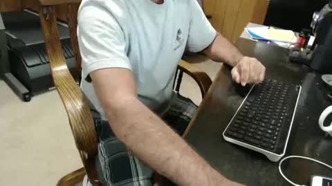 Snapshot of billy471 chatting on 05/07/26, 11:43 billy471 online show from 05/07/26, 11:43
