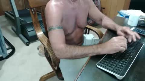 Snapshot of billy471 chatting on 05/12/26, 06:05 billy471 online show from 05/12/26, 06:05