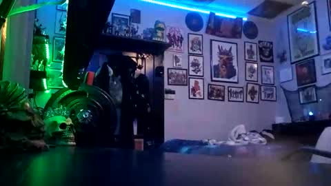 billygunn13 online show from 12/13/25, 10:37