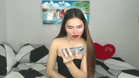 Kate online show from 12/19/25, 06:48