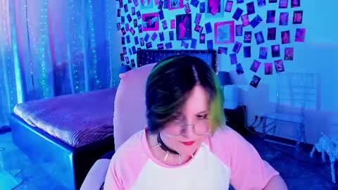 Snapshot of bioohazard chatting on 07/18/26, 03:27 Miranda online show from 07/18/26, 03:27