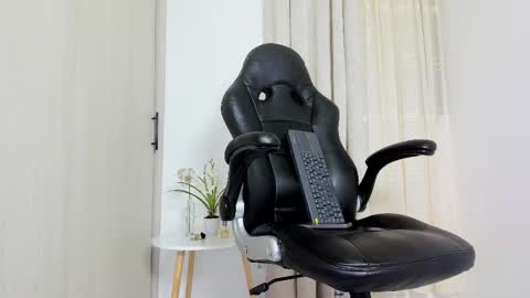 Biscuit oliva online show from 03/01/26, 03:58