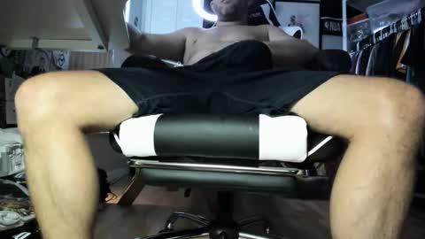 Snapshot of bisexualjay chatting on 05/13/26, 01:41 bisexualjay online show from 05/13/26, 01:41