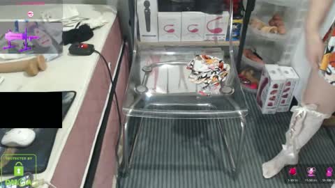 bisex woman online show from 11/06/25, 09:26