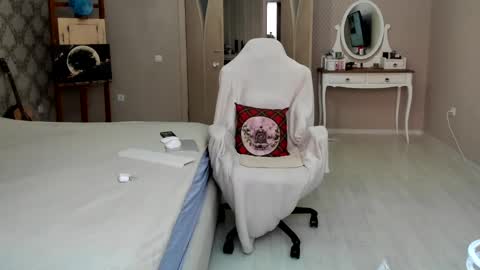 Snapshot of biss_miss chatting on 02/19/25, 03:39 Victoria online show from 02/19/25, 03:39