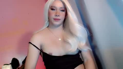 Snapshot of bitchofmanila69 chatting on 06/05/26, 06:52 YOUR QUEEN online show from 06/05/26, 06:52