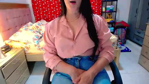 Snapshot of bittermomxxx chatting on 04/11/26, 06:40 bittermomxxx online show from 04/11/26, 06:40