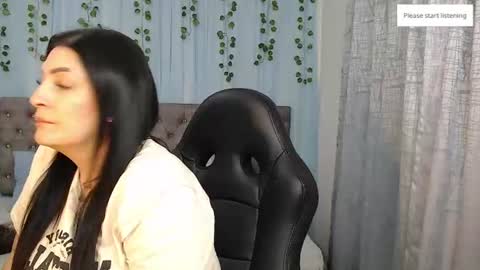 bivi  hot online show from 07/06/26, 12:51