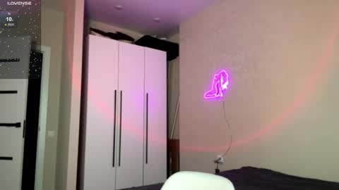 Snapshot of bklfeya chatting on 11/16/25, 05:29 bklfeya online show from 11/16/25, 05:29