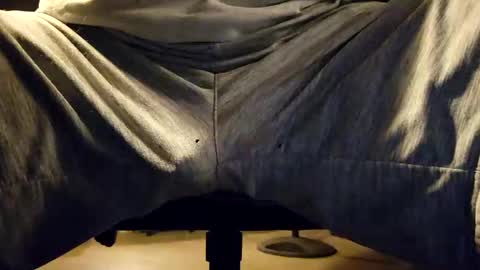 Snapshot of bkupsguy chatting on 09/20/25, 02:12 bkupsguy online show from 09/20/25, 02:12