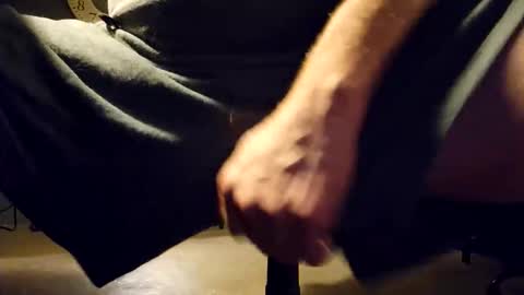 Snapshot of bkupsguy chatting on 09/27/25, 02:16 bkupsguy online show from 09/27/25, 02:16