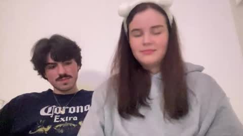 Snapshot of bkws985 chatting on 10/28/25, 12:14 bkws985 online show from 10/28/25, 12:14